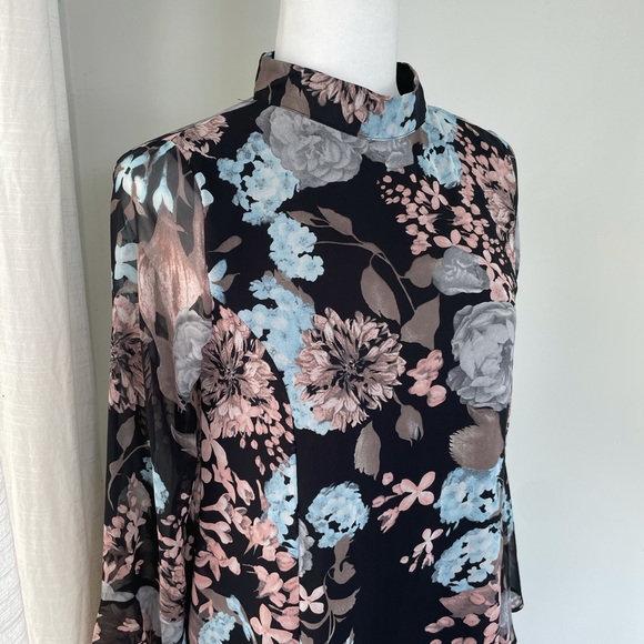 Lulus Like and Cher Black Floral Shift Dress Mini - Picture 3 of 10